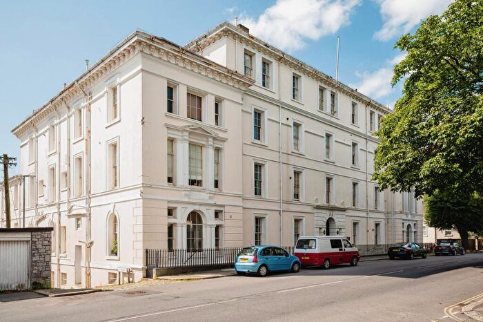 2 Bedroom Flat For Sale In Clarendon House, - Albert Road, Plymouth, Devon, PL2