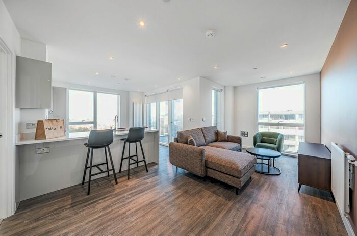 2 Bedroom Flat To Rent In Thurlow Street, London, SE17