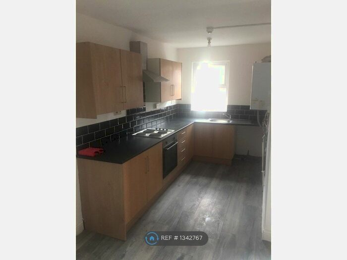 1 Bedroom Flat To Rent In Kremlin Drive, Liverpool, L13