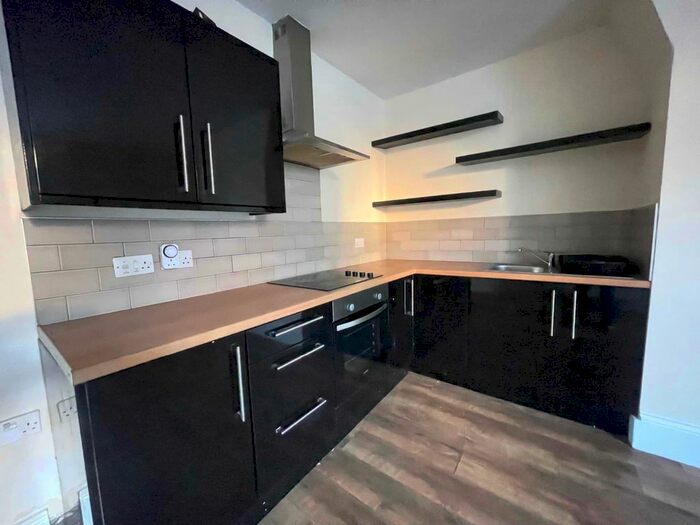 2 Bedroom Flat To Rent In Myrtle Grove, Wallsend, NE28