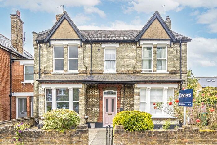 1 Bedroom Flat To Rent In Waldeck Road, Ealing, W13