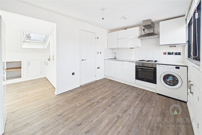 1 Bedroom Flat To Rent In St. Pauls Road, Semilong, Northampton, NN2