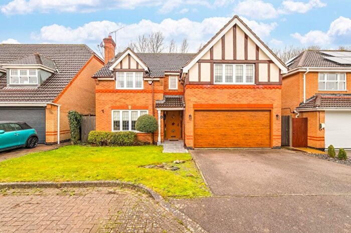 4 Bedroom Detached House For Sale In Longcroft Drive, Barton-Le-Clay, MK45