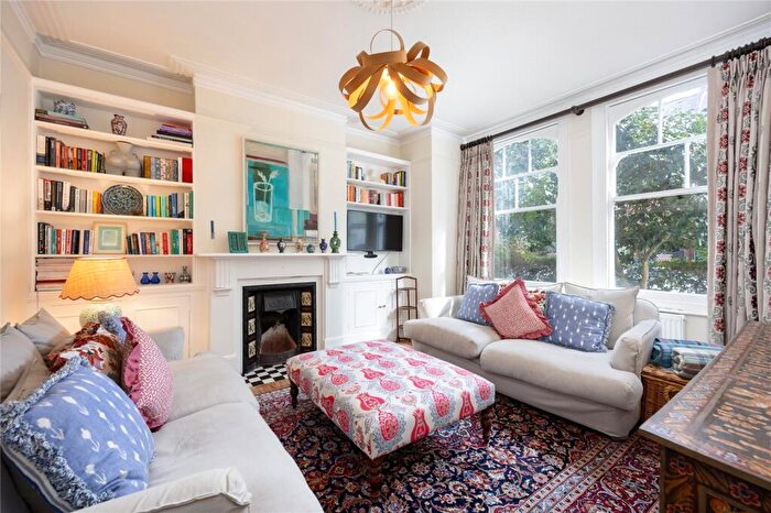 2 Bedroom Apartment For Sale In Cambridge Road, London, SW11