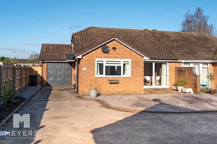 2 Bedroom Bungalow For Sale In Kestrel Court, Ringwood, BH24