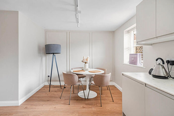 2 Bedroom Apartment For Sale In Abbey House, Cirencester, Gloucestershire, GL7
