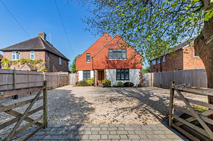 3 Bedroom Detached House For Sale In Blacksmith Lane, Chilworth, Guildford, Surrey, GU4