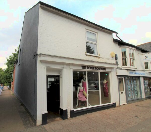 1 Bedroom Apartment To Rent In High Street, Berkhamsted, Hertfordshire, HP4