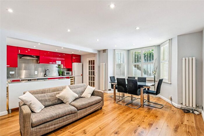 2 Bedroom Flat To Rent In Elsham Road, London, W14