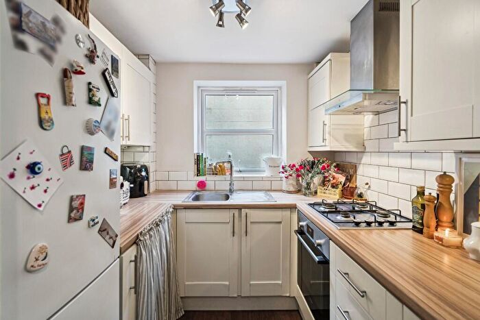 2 Bedroom Duplex For Sale In Alexandra Road, Hemel Hempstead, Hertfordshire, HP2