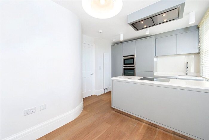 2 Bedroom Flat To Rent In New Cavendish Street, Marylebone, London, W1G