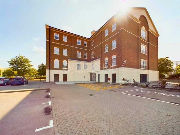 1 Bedroom Flat To Rent In Quayside, Chatham Maritime, Chatham, ME4