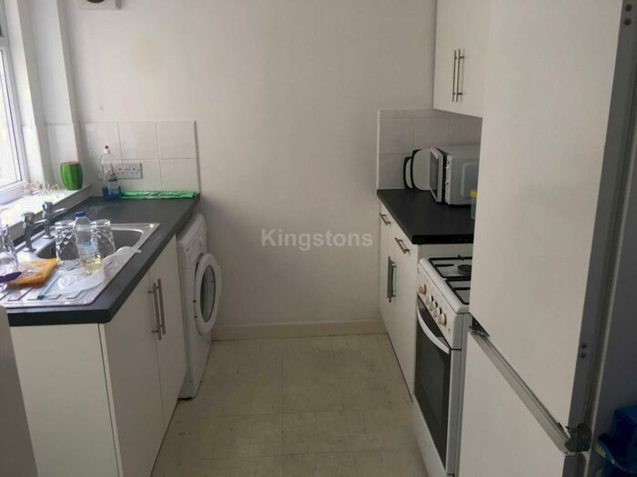 3 Bedroom Terraced House To Rent In Rhymney Street, Cathays, Cardiff, CF24