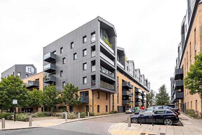 1 Bedroom Flat For Sale In Hoffmans Road, Walthamstow, E17