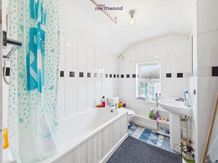 2 Bedroom Terraced House For Sale In Kingsmills Road, Wrexham, LL13 - Photo 7