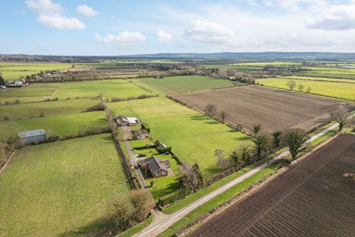 4 Bedroom Detached Bungalow For Sale In Middle Lane, Snainton, YO13
