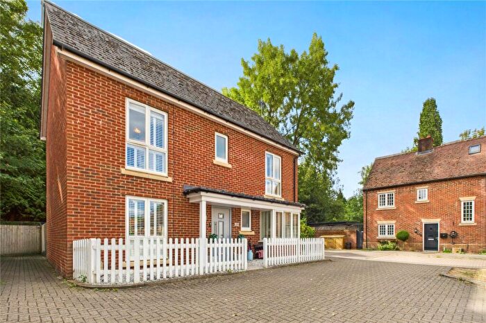 3 Bedroom Detached House For Sale In Maida's Way, Aldermaston, Reading, Berkshire, RG7