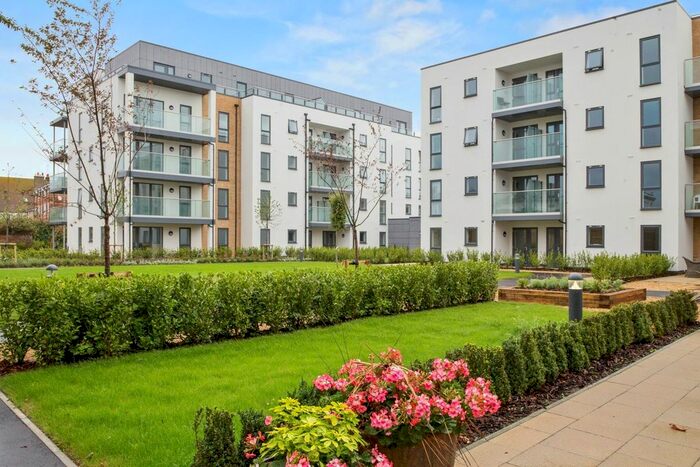 2 Bedroom Flat To Rent In Heene Road, Worthing, BN11