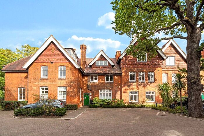 2 Bedroom Flat For Sale In Fisher's Close, Streatham, London, SW16