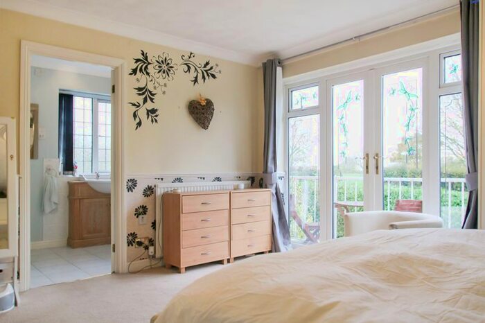 4 Bedroom Detached House For Sale In Meadow Way, Harborough Magna, Rugby, CV23