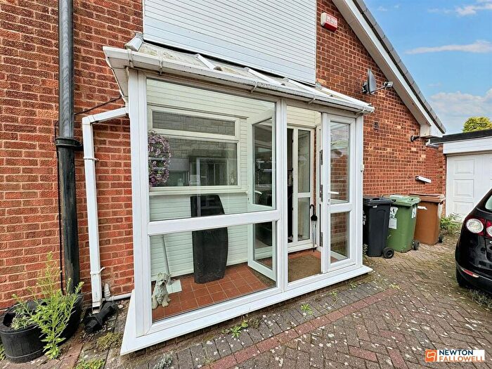 2 Bedroom Semi-Detached Bungalow For Sale In Lilac Avenue, Sutton Coldfield, B74