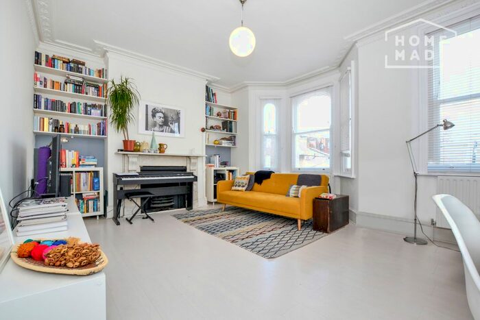 3 Bedroom Maisonette To Rent In Westcroft Square, Stamford Brook, W6