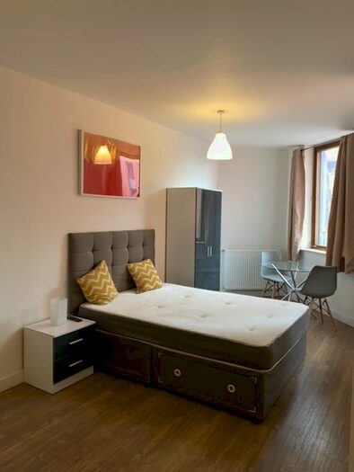 Studio To Rent In Moorfields, Liverpool, L2