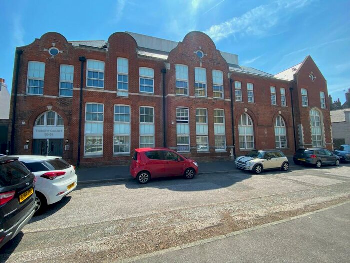 1 Bedroom Flat To Rent In Trinity Court, Margate, CT9