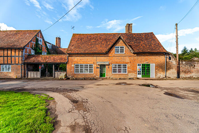 3 Bedroom Semi-Detached House To Rent In Rothamsted Estate, Harpenden, Hertfordshire, AL5