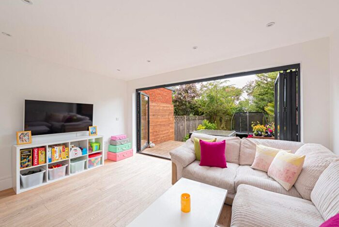 3 Bedroom Terraced House For Sale In Candle Mews East Molesey, KT8