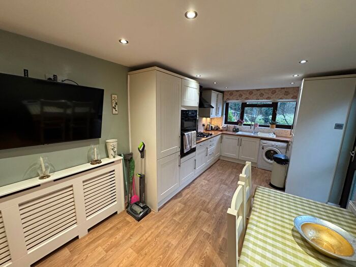 3 Bedroom Property To Rent In Riversmead, Chester, CH3