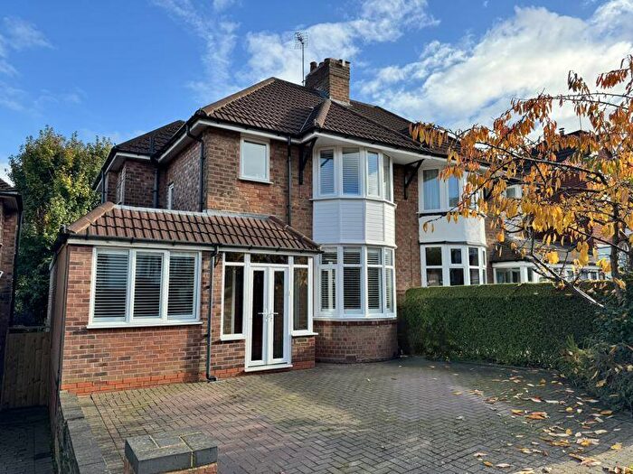 4 Bedroom Semi-Detached House For Sale In Welwyndale Road, Sutton Coldfield, B72