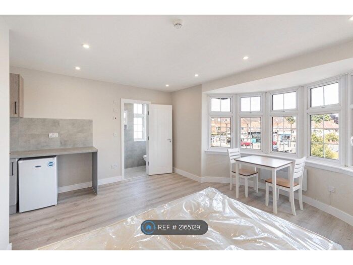 Studio To Rent In Kingston Road, Epsom, KT19