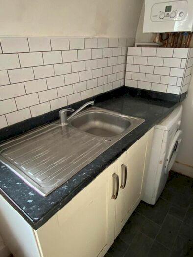 1 Bedroom Flat To Rent In High Road, London, NW10