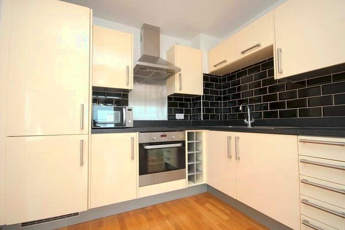 2 Bedroom Flat To Rent In Cherrydown East, Basildon, SS16