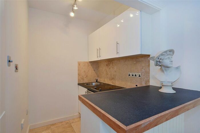 Studio To Rent In Hans Place, Knightsbridge, London, SW1X