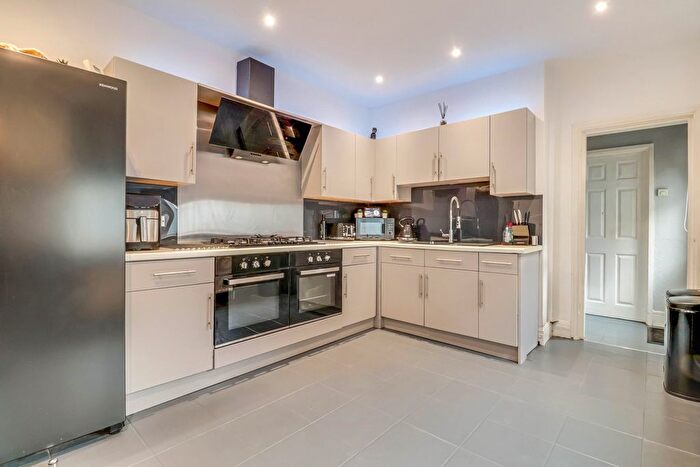 1 Bedroom Flat For Sale In High Street, Shoeburyness, SS3