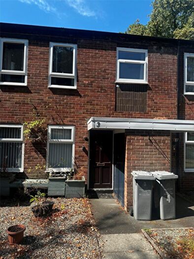 1 Bedroom Flat To Rent In Brentwood, Oakfield, Sale, Greater Manchester, M33
