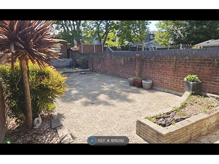 3 Bedroom Terraced House To Rent In Stratford, London, E15