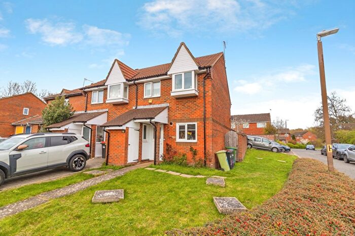 3 Bedroom Semi Detached House For Sale In Mossdale, Heelands, Milton Keynes, Buckinghamshire, MK13