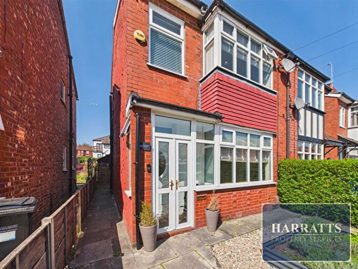 3 Bedroom Semi Detached House For Sale In Graham Road, Stockport, SK1