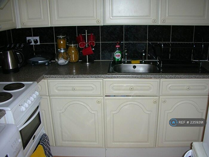 1 Bedroom Flat To Rent In Ragees Road, Kingswinford, DY6