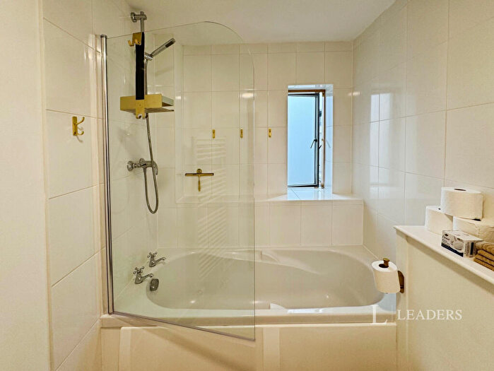 1 Bedroom Apartment To Rent In Boulevard House, BN1