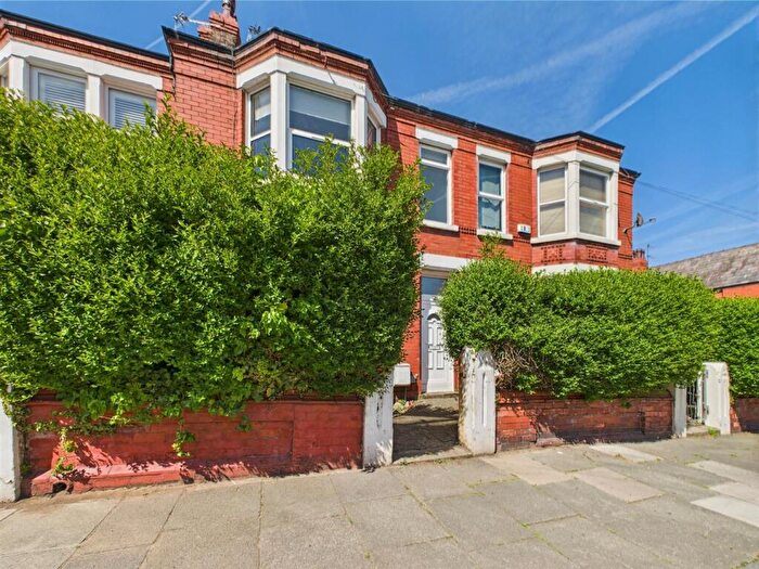 2 Bedroom Flat To Rent In Vale Drive, New Brighton, CH45