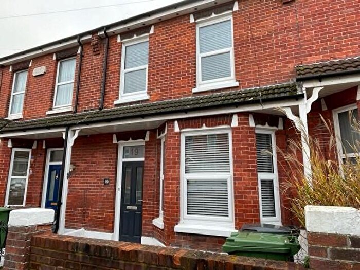 2 Bedroom Terraced House To Rent In Broomfield Street, Old Town, Eastbourne, BN21
