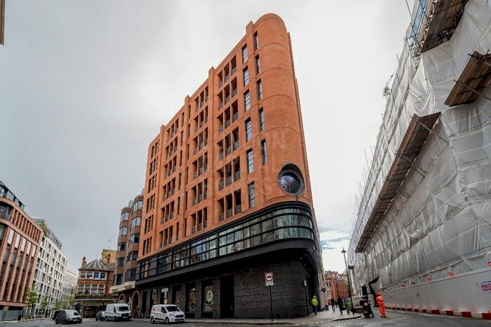 3 Bedroom Flat To Rent In Artillery Row, London, City Of Westminster, Greater London, SW1P