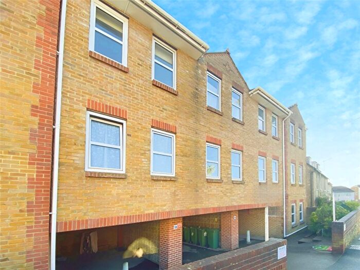 Flat To Rent In Hartnup Street, Maidstone, Kent, ME16