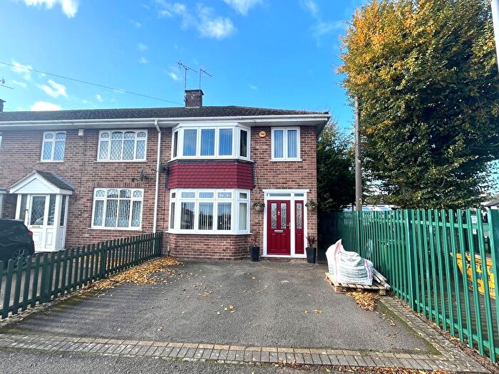 3 Bedroom Semi Detached House For Sale In Glebe Avenue, Bedworth, CV12