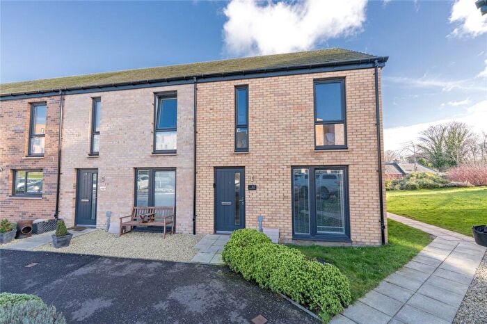 3 Bedroom End Of Terrace House For Sale In Baileyfield Crescent, Edinburgh, EH15