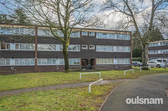 2 Bedroom Apartment For Sale In Dominic Drive, Kings Norton, Birmingham, West Midlands, B30